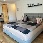 Hotel Schnuetgenhof Uebernachtung Am Biggesee *