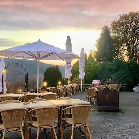 Schnuetgenhof Uebernachtung Am Biggesee * آتندورن