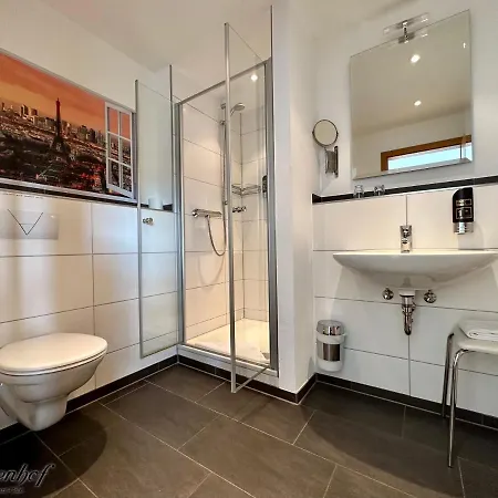 Schnuetgenhof Uebernachtung Am Biggesee 阿滕多恩