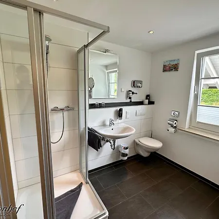 Schnuetgenhof Uebernachtung Am Biggesee 酒店 *