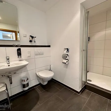 Отель Schnuetgenhof Uebernachtung Am Biggesee Аттендорн