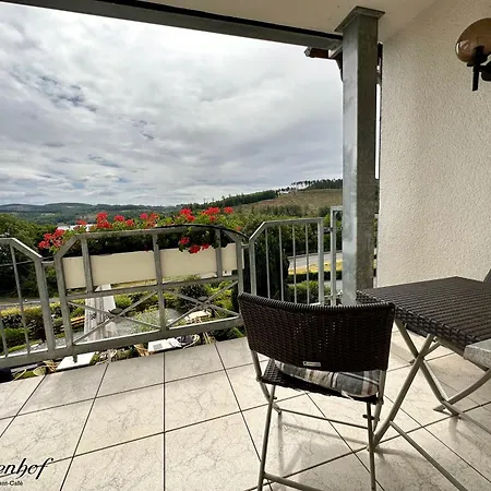 Schnuetgenhof Uebernachtung Am Biggesee Hotel