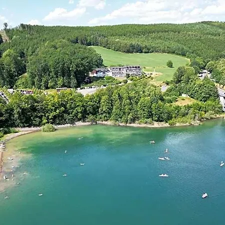 Schnuetgenhof Uebernachtung Am Biggesee Аттендорн