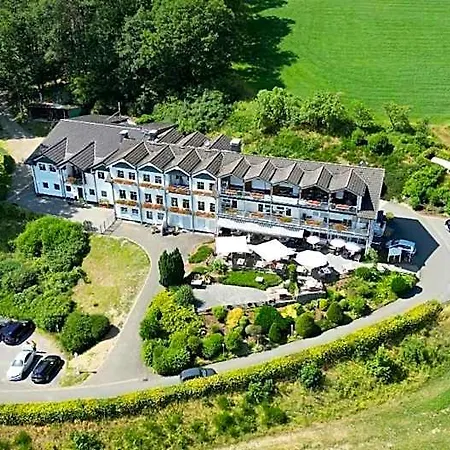 Отель Schnuetgenhof Uebernachtung Am Biggesee