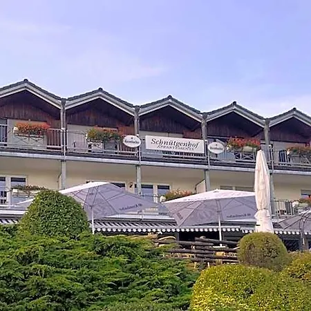 Schnuetgenhof Uebernachtung Am Biggesee Отель