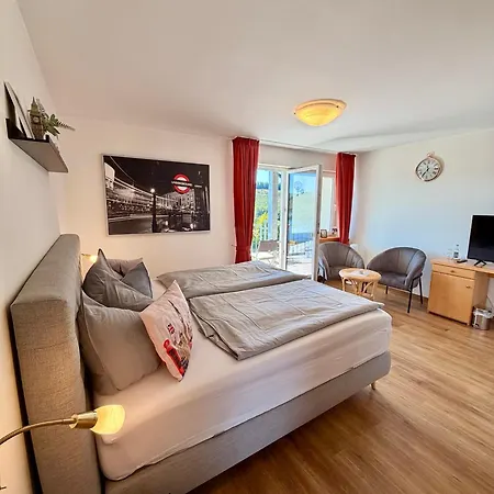 Schnuetgenhof Uebernachtung Am Biggesee Hotel *