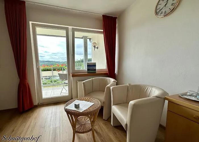 Hotell Schnuetgenhof Uebernachtung Am Biggesee *