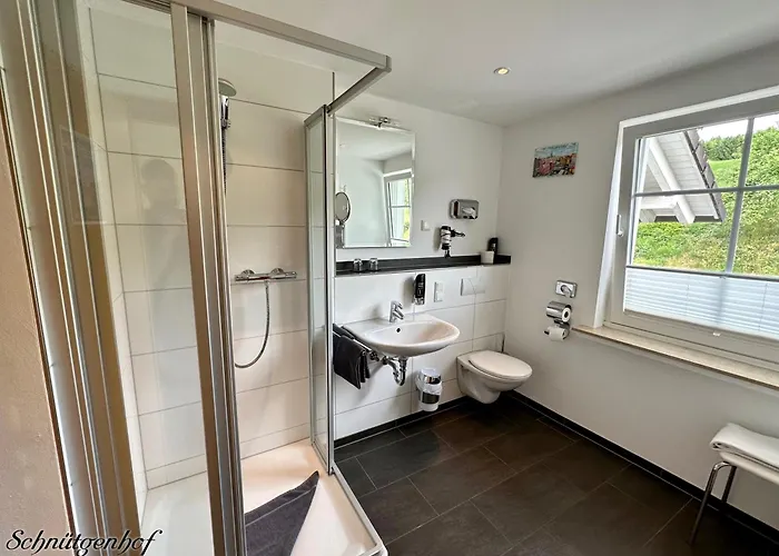 Schnuetgenhof Uebernachtung Am Biggesee Hotell *